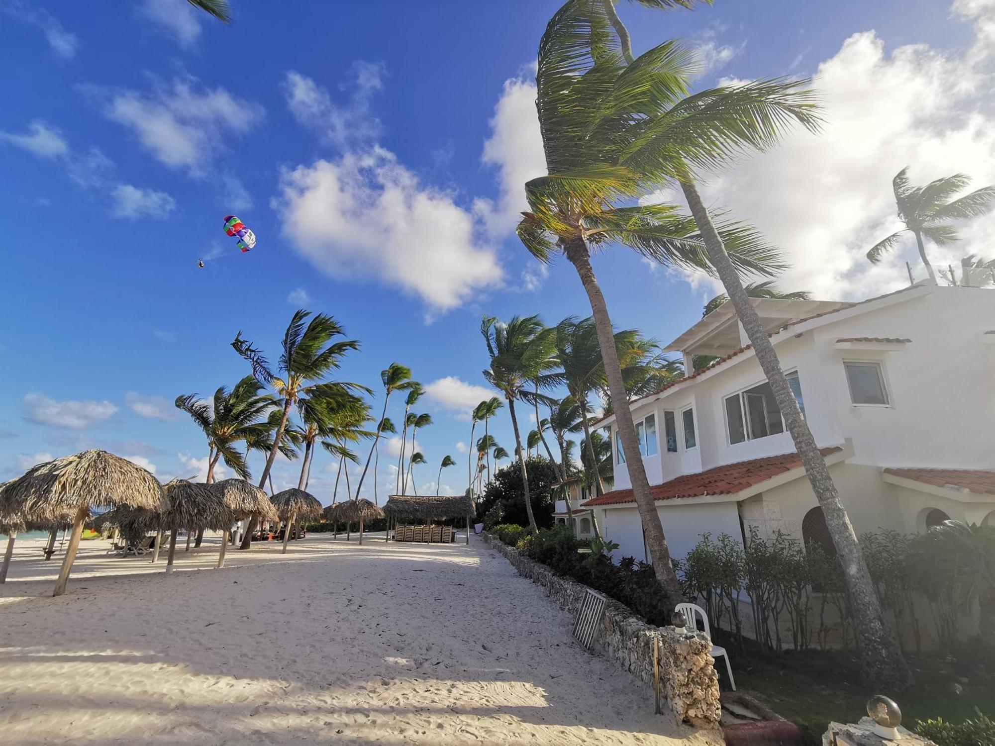 Villas Tropical Los Corales Beach & Spa Punta Cana Rum bild